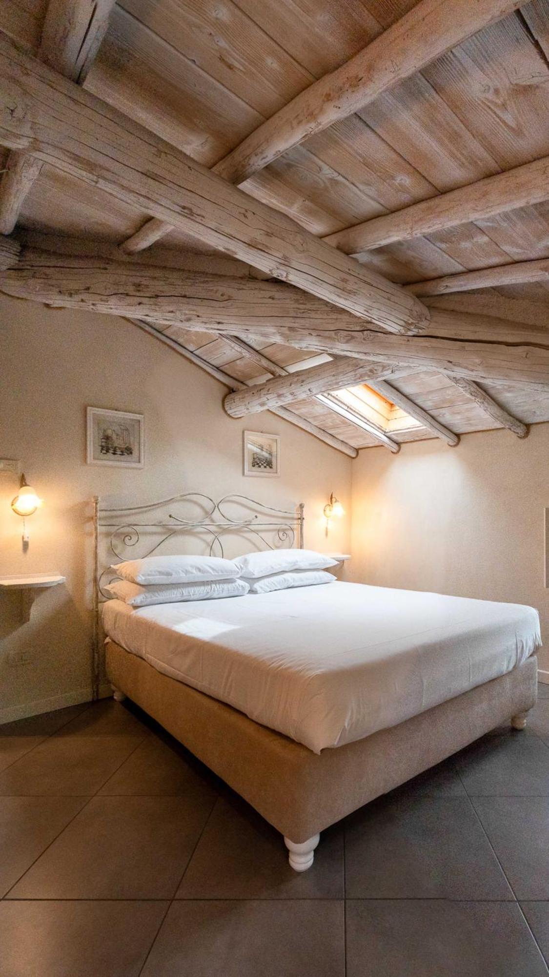 Casal Del Pigno Bed and Breakfast Peschiera del Garda Eksteriør billede